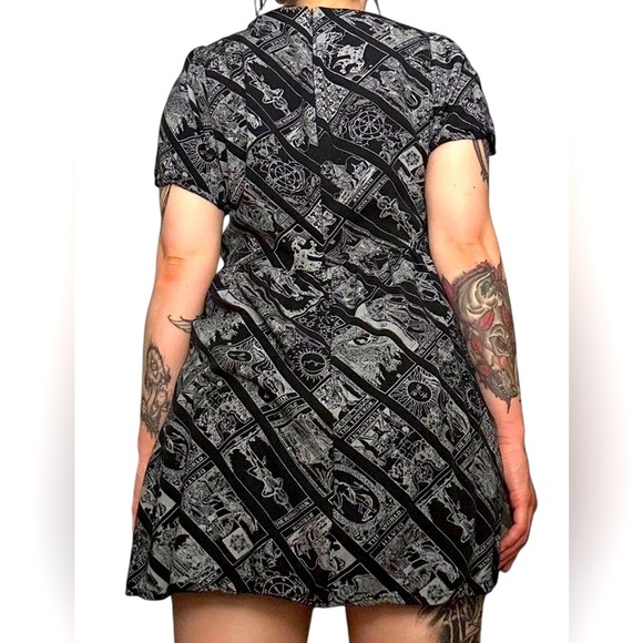 Disturbia Cartomancy Scoop Neck Mini Smock Dress - Picture 2 of 6
